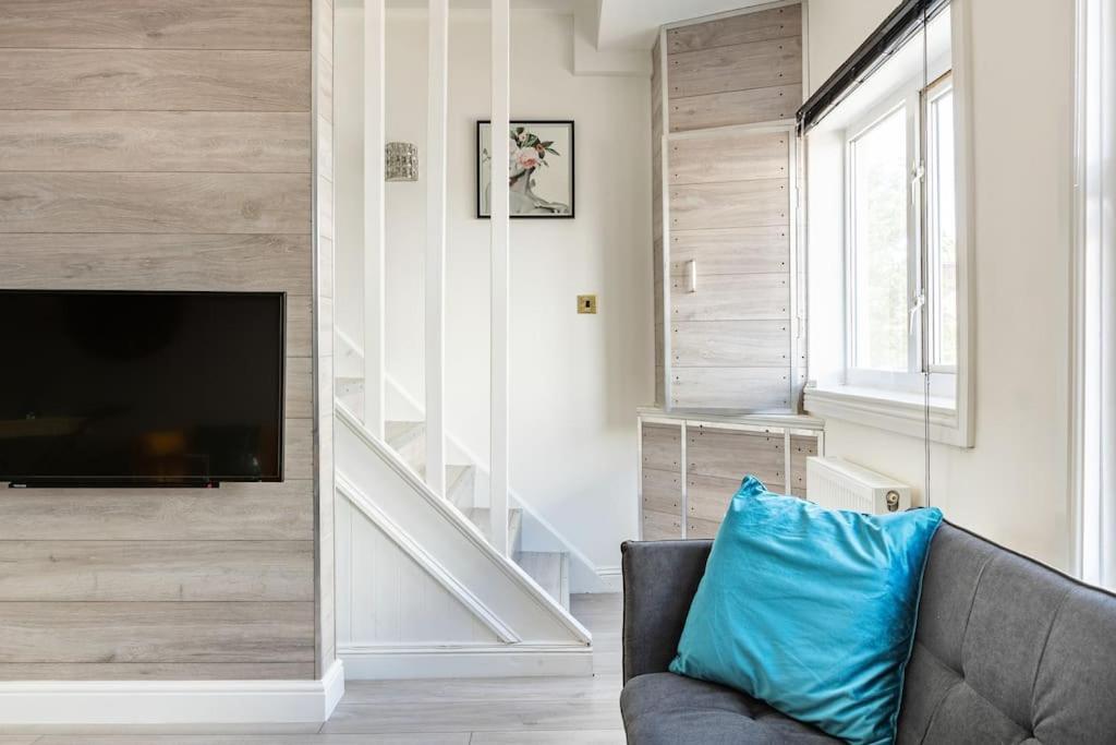 One Bedroom Duplex Apartment Located In Cowley. Oxford Kültér fotó