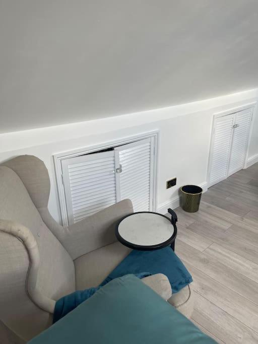 One Bedroom Duplex Apartment Located In Cowley. Oxford Kültér fotó