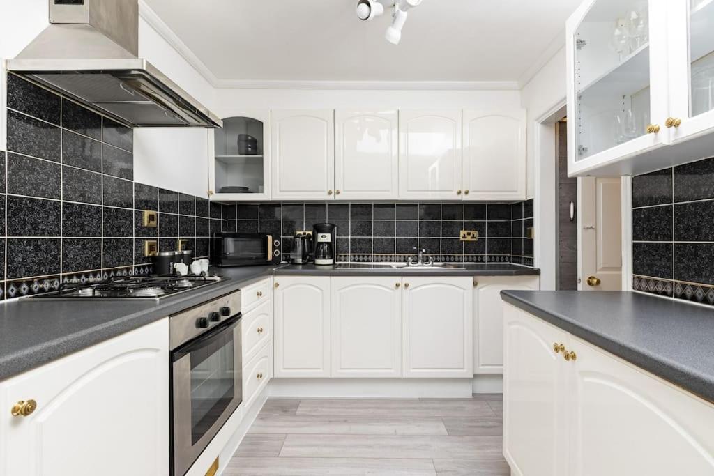 One Bedroom Duplex Apartment Located In Cowley. Oxford Kültér fotó