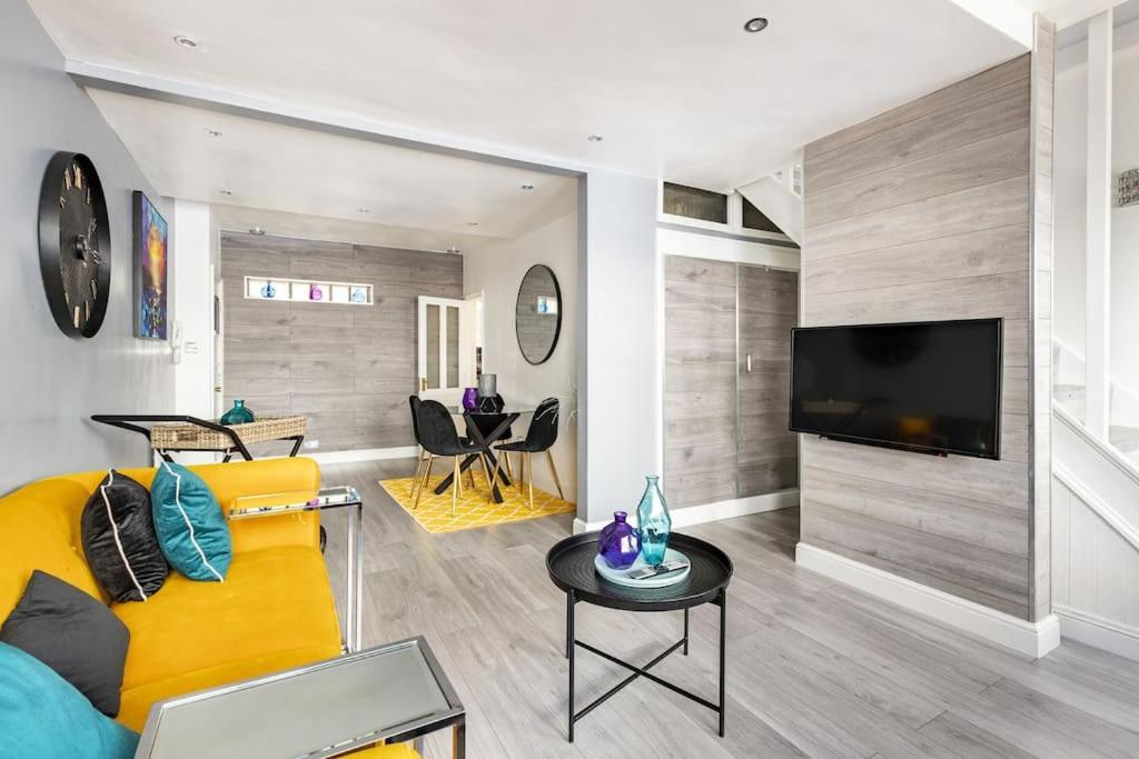 One Bedroom Duplex Apartment Located In Cowley. Oxford Kültér fotó