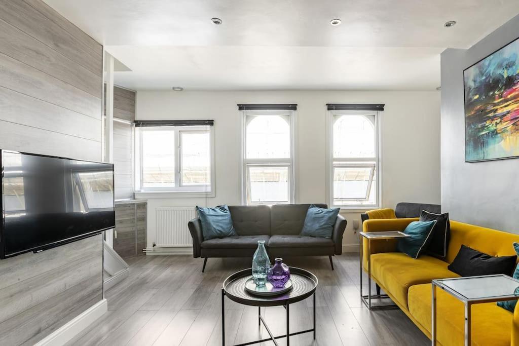 One Bedroom Duplex Apartment Located In Cowley. Oxford Kültér fotó